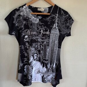 Black Graphic New York Women's Top